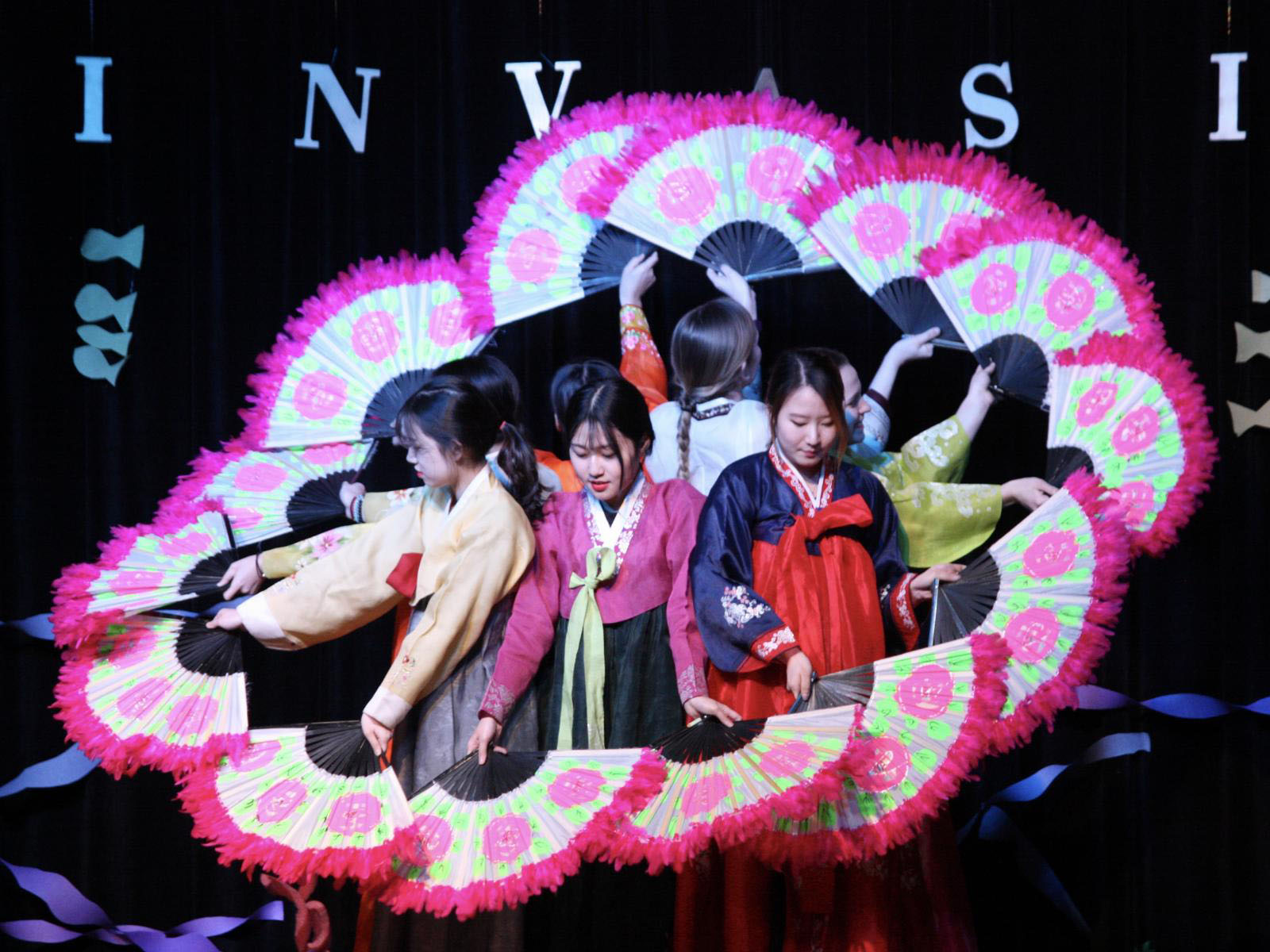 Korean fan dance