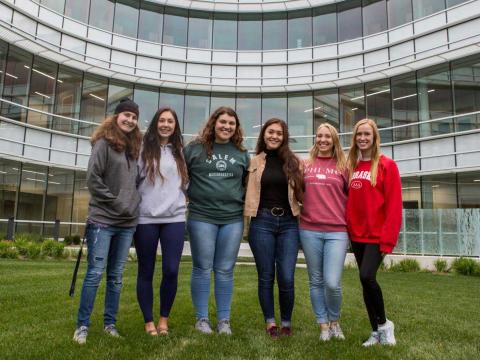 Future wellbeing coaches Jillian Black, Kimmy, Montoya, Talor Brumbaugh, Elizabeth Elliott and Amanda Nelson stand outside of the Nebraska Student Health Center on Oct. 4, 2018, in Lincoln, Nebraska. These students are studying to help other students create goals and recognize their strengths and weaknesses. | Daily Nebraskan, Photo by Elsie Stormberg