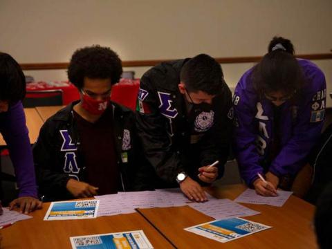 A few students play a get to know you game during the BIPOC Welcome Reception